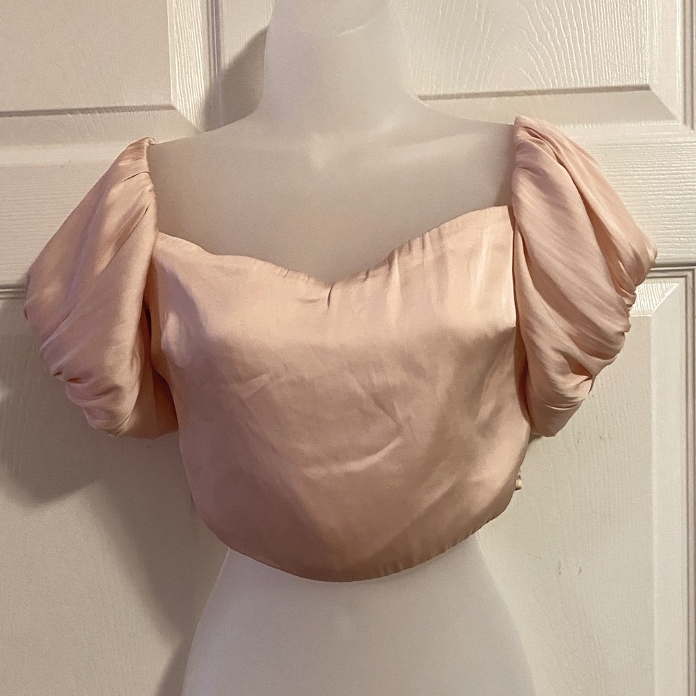 Sophie Rue Women’s Top Satin Crop Top Pink Shirt size Medium